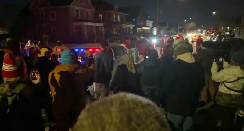 ICE agent shoots Venezuelan national in Minneapolis after shovel attack during ambush: DHS