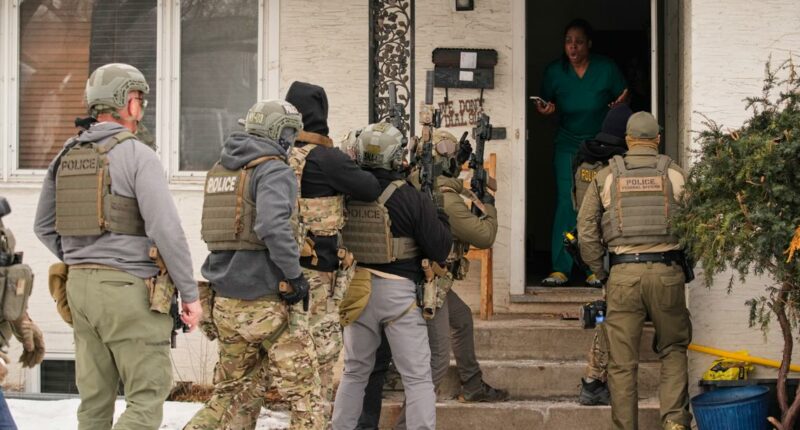 Immigration officers assert sweeping power to enter homes without a judge's warrant, memo says