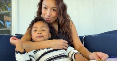 JEANNIE MAI INTRODUCES HERSELF TO DAUGHTER MONACO IN SWEET VIDEO