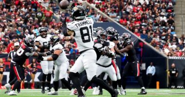 Jacksonville Jaguars ink 15 players to reserve/future contracts