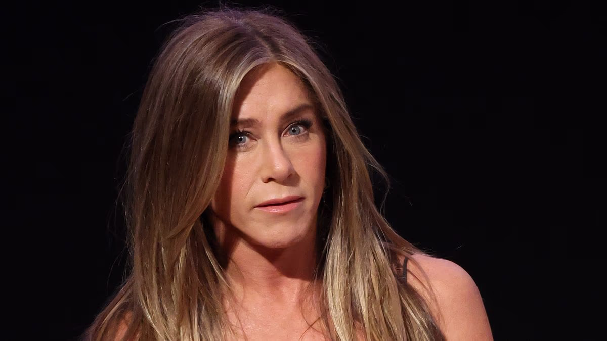Jennifer Aniston makes rare political statement on Alex Pretti's death