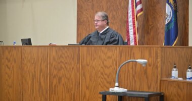 KY Supreme Court sends back motion to disqualify judge in sheriff murder case