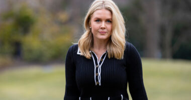 Karoline Leavitt's Sickly Pink 'Fit Gives Major Harry Potter Vibes (& Not In A Good Way)