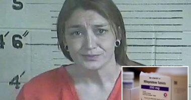 Kentucky woman, 35, allegedly used abortion pills then buried fetus in Christmas-wrapped box in backyard