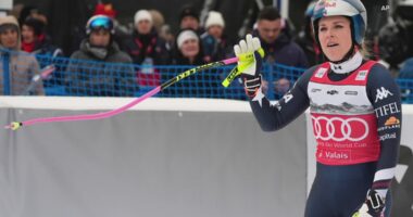 Lindsey Vonn crashes in final downhill race before Milan Cortina Olympics
