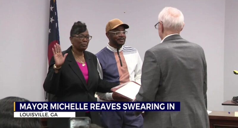 Louisville holds swearing in ceremony for new Mayor Michelle Reaves