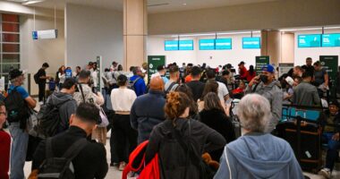 Maduro's capture in Venezuela disrupts Caribbean holiday travel, hundreds of flights canceled