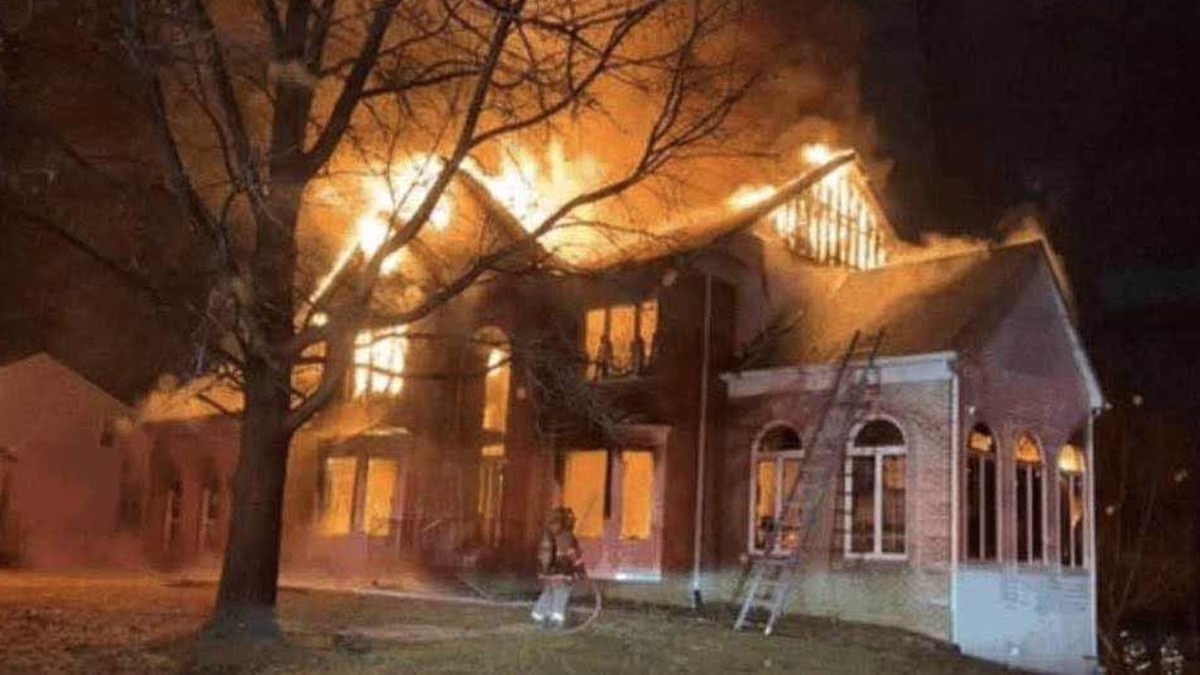 Mansion worth $1m is completely destroyed by fire