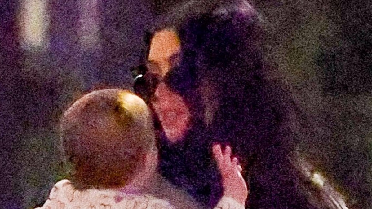 Megan Fox and Machine Gun Kelly REUNITE for dinner out amid split