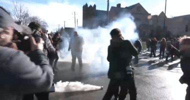 Minnesota anti-ICE agitators swarm, confront federal agents during enforcement operations