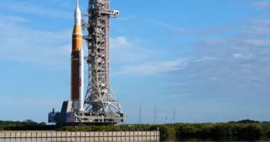 NASA’s new moon rocket moves to the pad ahead of astronaut launch as early as February