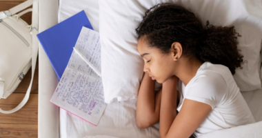 NEW STUDY SUGGESTS LETTING TEENS SLEEP IN ON WEEKENDS MAY HELP THEIR MENTAL HEALTH