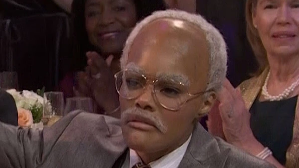 Oscar-nominated actress looks UNRECOGNIZABLE as 'old man' on SNL