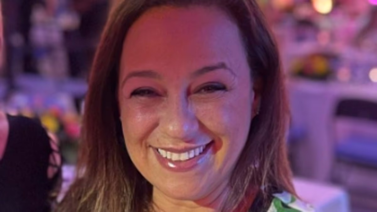 Police turn up woman's home over a comment she left about her mayor