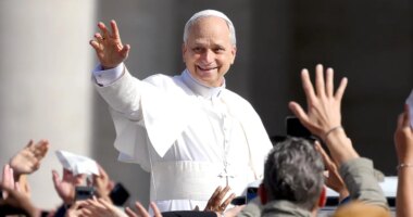 Pope Leo calls for Christians to treat foreigners with kindness as he closes Catholic Holy Year