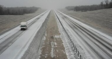 Potentially catastrophic ice storm set to affect millions in US: What the numbers show