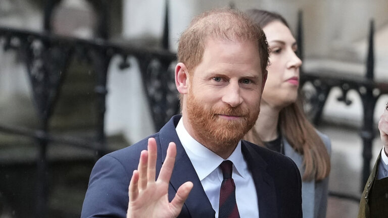 Prince Harry disputes having 'leaky' social circle in Daily Mail trial