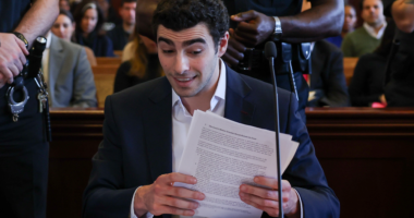 Prosecutors blast Mangione’s ‘misleading’ bid to force Bondi off case with death penalty at stake