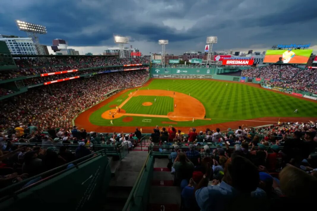 Red Sox fans suing team over 'illusorily low prices' on tickets