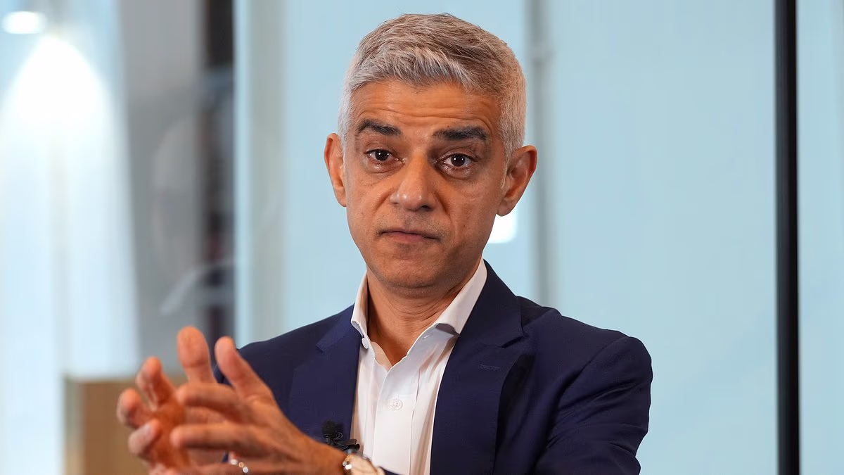 Sadiq Khan plans to raise London council tax by more than £20 a year to fight phone theft