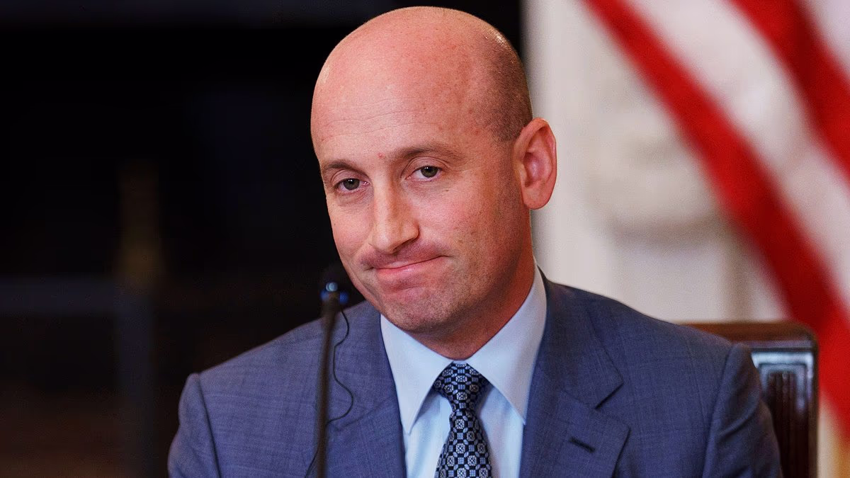 Stephen Miller makes dramatic U-turn on shooting of Alex Pretti