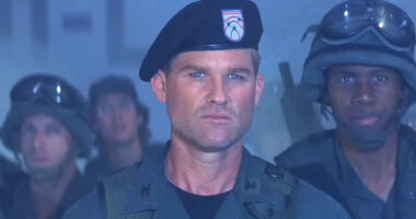 The Kurt Russell Sci-Fi Military Movie That Spawned A Beloved Franchise Is Streaming On Prime Video