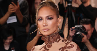 The Worst-Dressed Celebrities At The 2026 Golden Globes