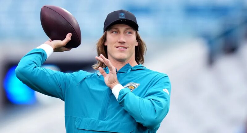 Trevor Lawrence Celebrates Daughter's 1st Birthday With Pregame Tribute