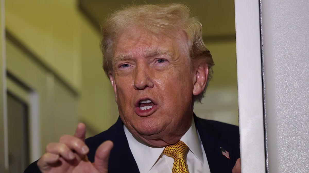 Trump's warning to Colombia as Venezuelan official vows to derail plan