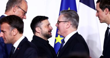 UK, France strike new Ukraine security pact as US takes lead in ceasefire enforcement