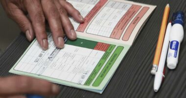 US measles cases topped 2,000 in 2025, highest total in more than 30 years