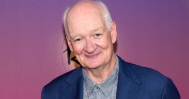 'Whose Line Is It Anyway?' star Colin Mochrie undergoes emergency surgery, postpones tour dates