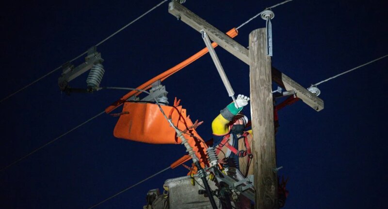 Why freezing rain has millions at risk of losing power — and heat