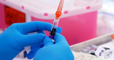 With flu cases on the rise, Illinois doctors share insight on staying healthy