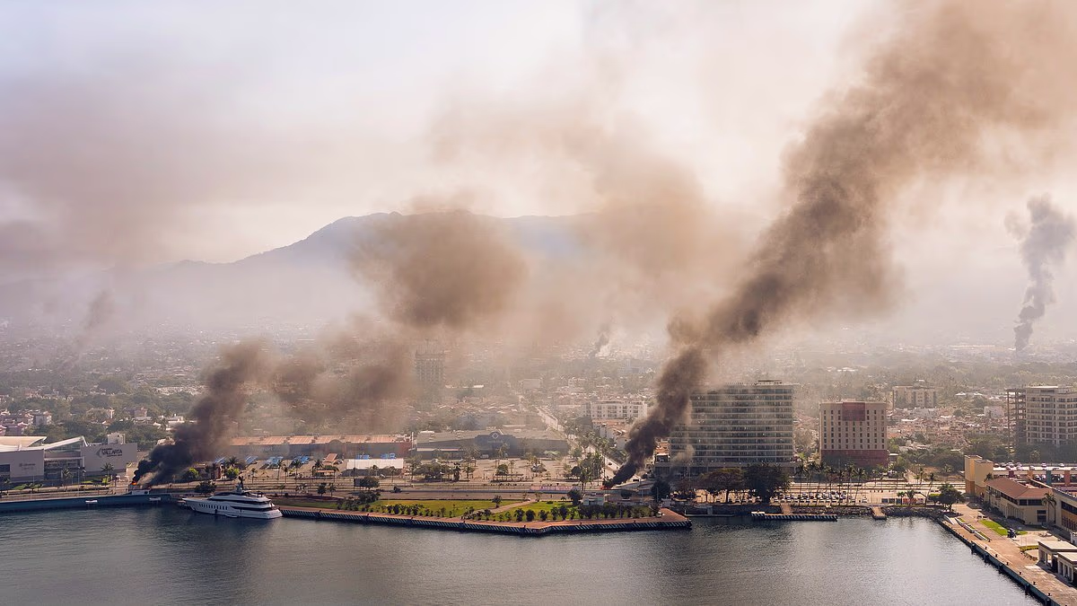 Americans trapped in Mexico as cartel violence kills 14