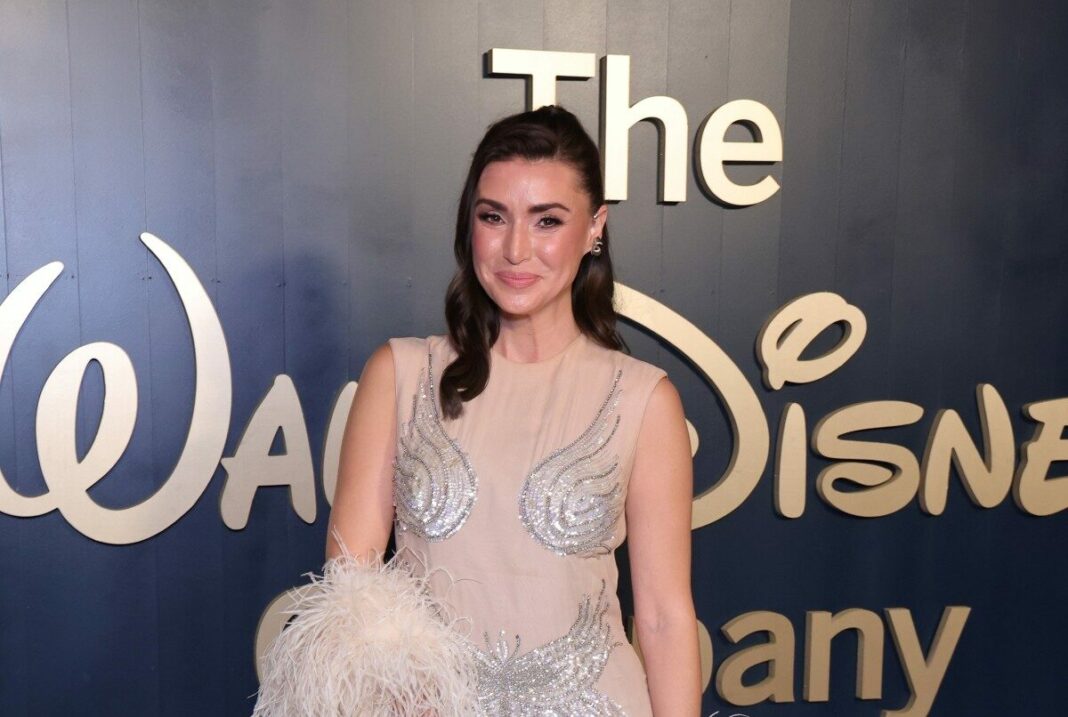 Bronwyn Newport Gets Cozy With New Boyfriend Brandon Good