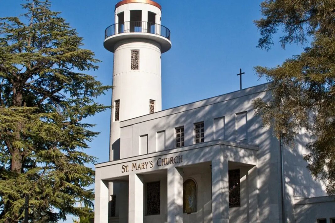 Chilling notes found after gunman tried to storm Catholic school mass