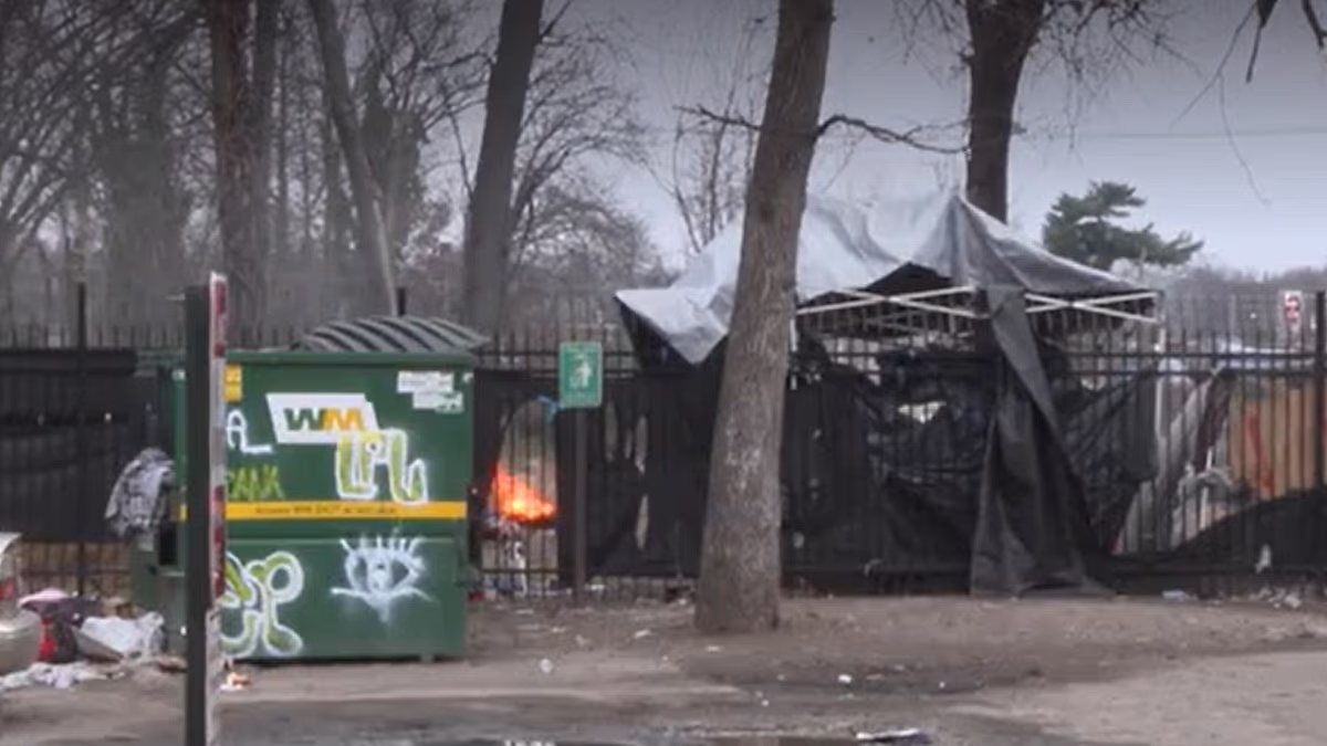 Condo residents terrorized by vagrants told to show 'compassion'