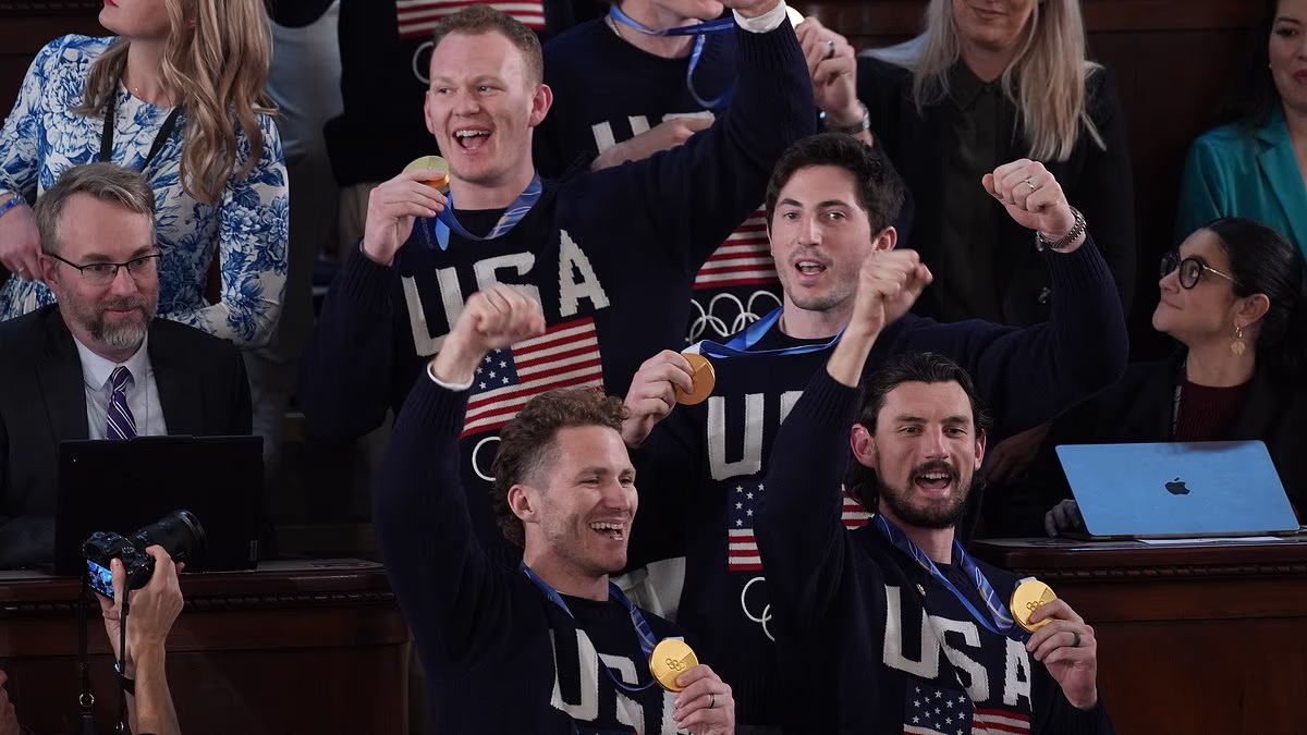 Democrats spark fury for refusing to stand for US Olympic hockey team
