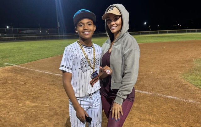 EVELYN LOZADA GETS REAL ABOUT SINGLE MOM LIFE ON THE BASEBALL FIELD