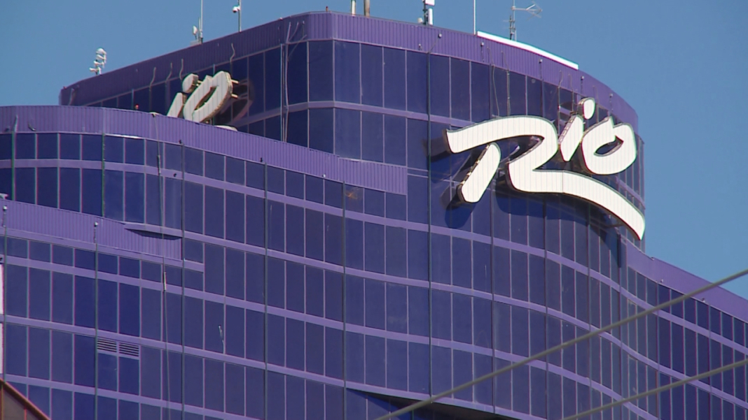 Family repeatedly called police before mother, daughter found dead