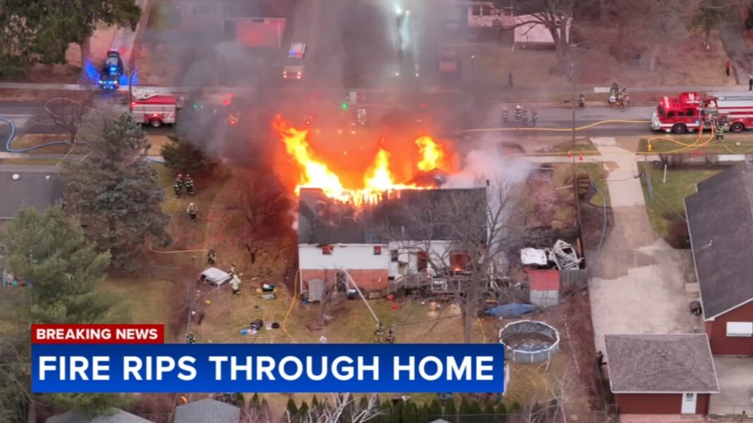 Fox River Grove fire: Home destroyed by large wind-fueled fire near Grove and Lincoln avenues, officials say