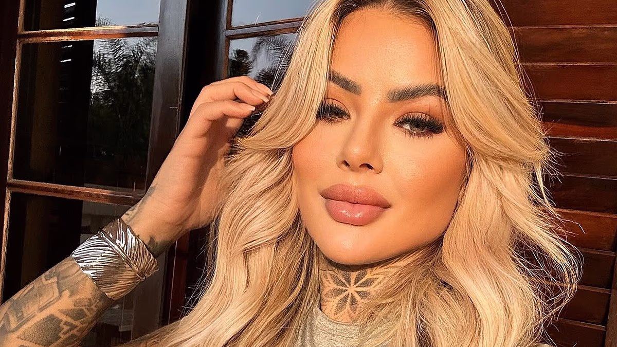 Glamorous influencer dies aged 27 just days after plastic surgery