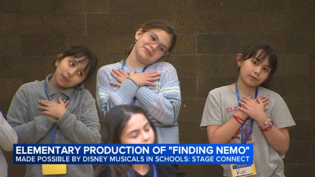 Grover Cleveland Elementary in Chicago putting on 'Finding Nemo' with help from Disney Musicals in Schools Stage Connect program