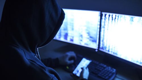 Hacker scam online 