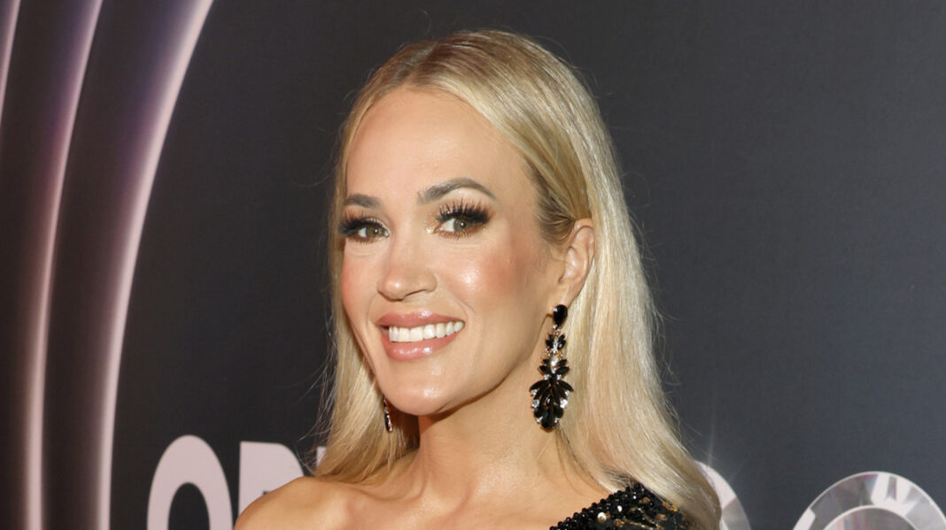 Jarring Carrie Underwood Pics That Suggest She's Fallen Victim To Mar-A-Lago Face