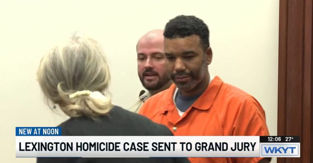 Man stabs mother of his child 19 times in front of her 2-year-old, then makes sure to clean his hands before consoling toddler, cops say