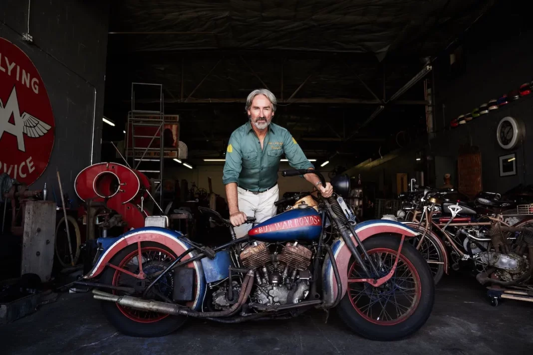 Mike Wolfe Reflects on Early Days of ‘American Pickers’ With Frank Fritz