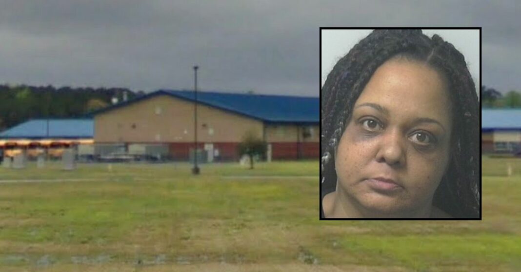 Mother kicks pregnant school resource officer in stomach after she wouldn't let her see her child at her elementary school: Sheriff's office