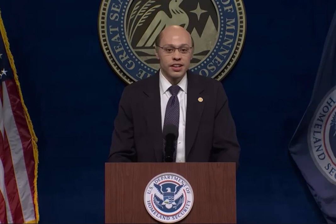 Pete Davidson returns to ‘SNL’ to skewer ICE in the show’s 1,000th episode cold open